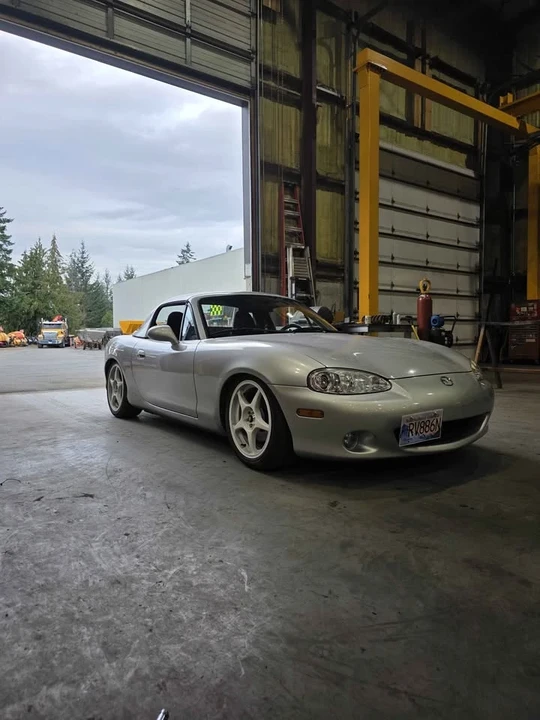 2000 Mazda NB MX-5 Miata - Image 2 of 6