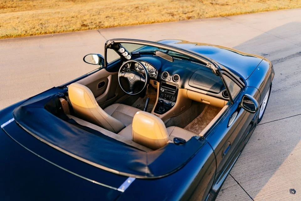 2000 Mazda NB MX-5 Miata - Image 8 of 12