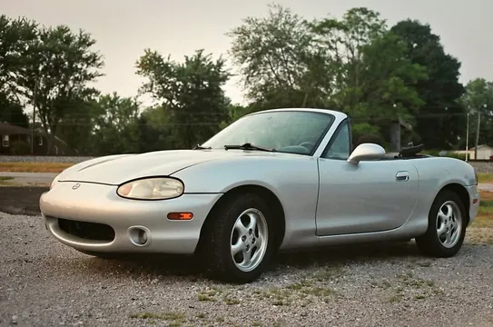 2000 Mazda MX-5 Miata