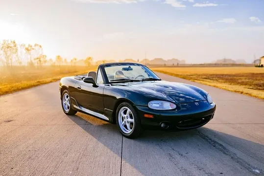2000 Mazda MX-5 Miata