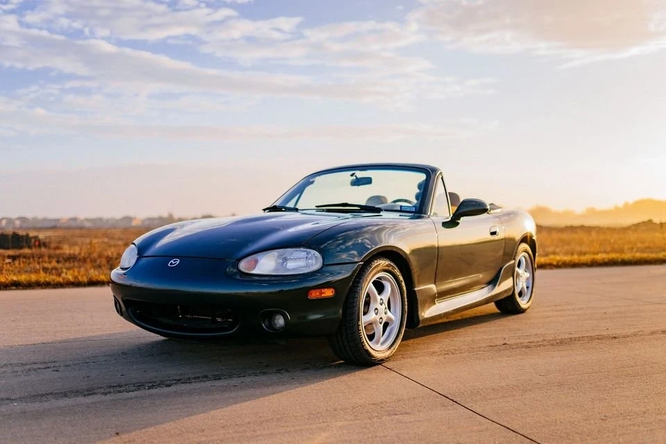 2000 Mazda NB MX-5 Miata - Image 6 of 12