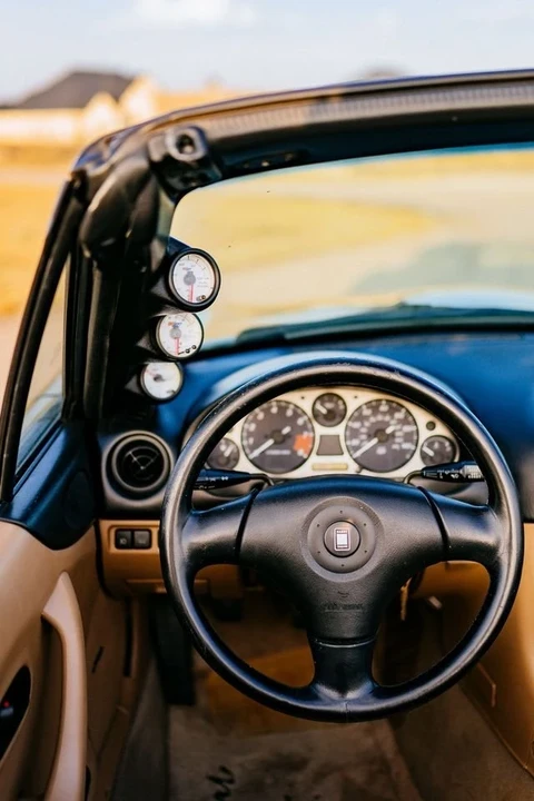 2000 Mazda NB MX-5 Miata - Image 9 of 12
