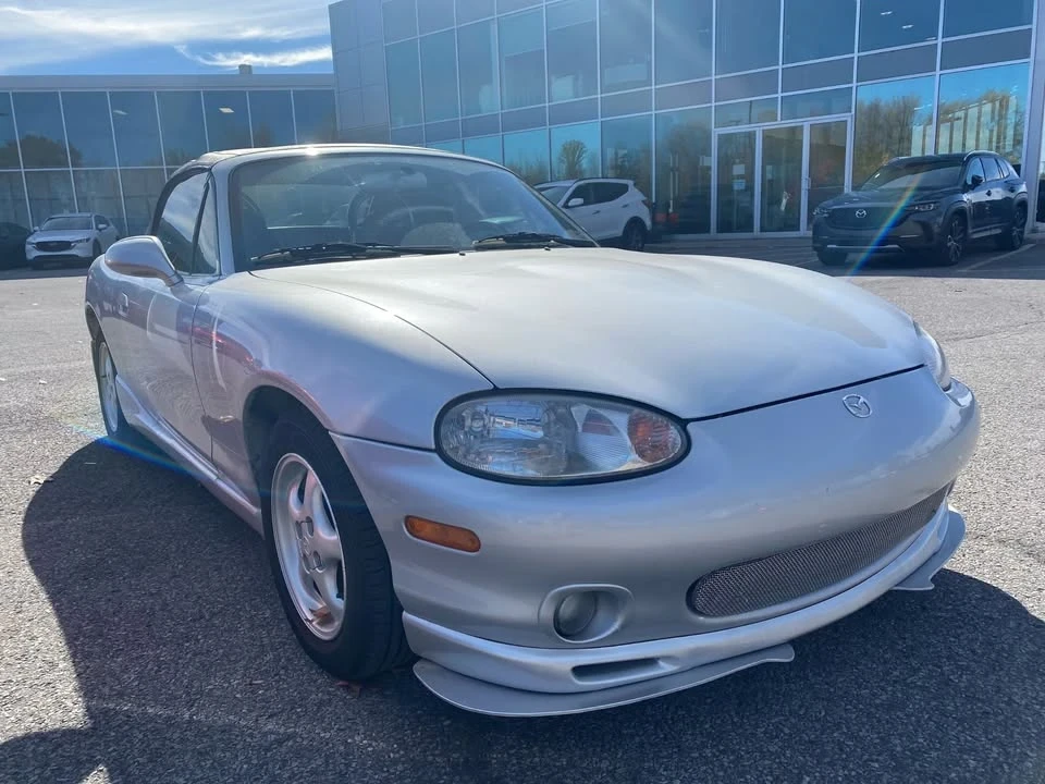 2000 Mazda NB MX-5 Miata - Image 2 of 10
