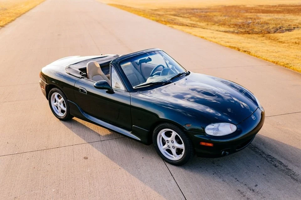 2000 Mazda NB MX-5 Miata - Image 4 of 12