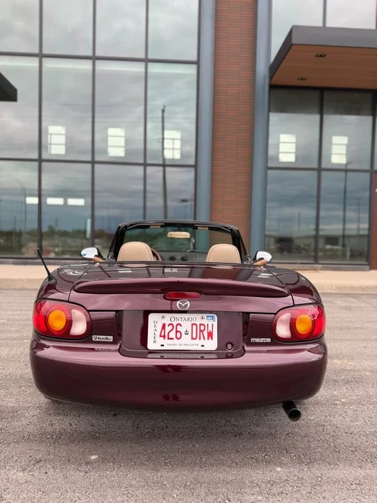 2000 Mazda NB MX-5 Miata - Image 5 of 16