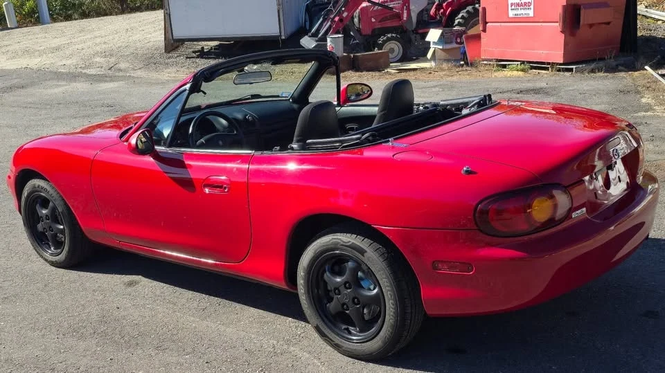 2000 Mazda NB MX-5 Miata - Image 2 of 18