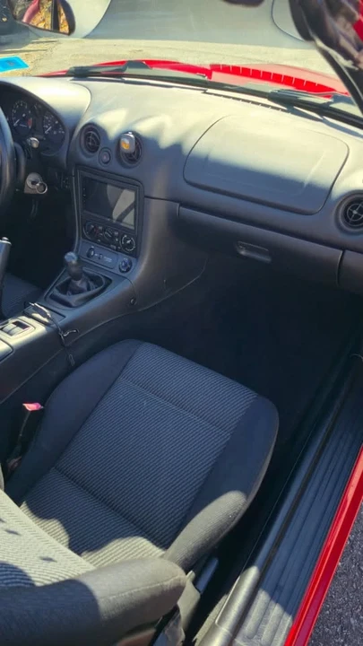 2000 Mazda NB MX-5 Miata - Image 11 of 18