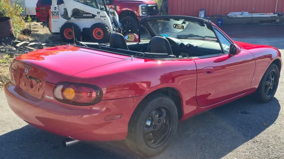 2000 Mazda NB MX-5 Miata - Image 4 of 18