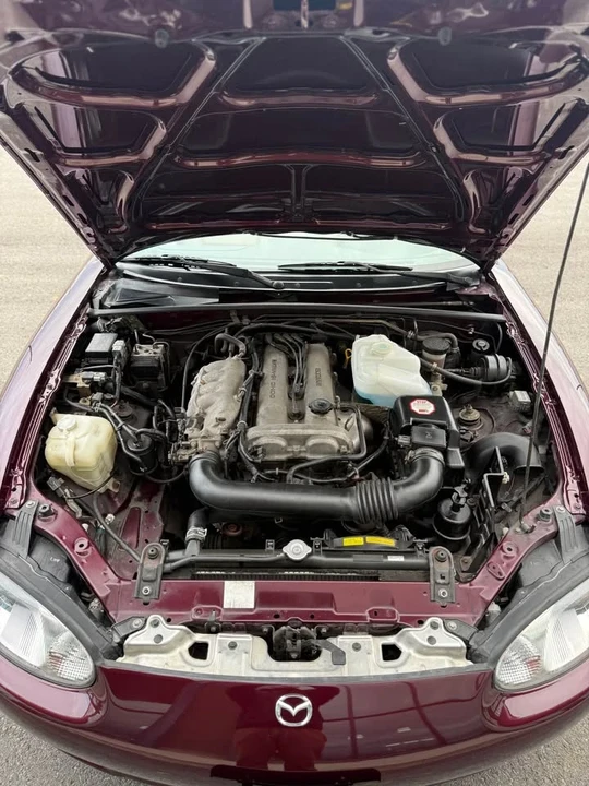 2000 Mazda NB MX-5 Miata - Image 11 of 16