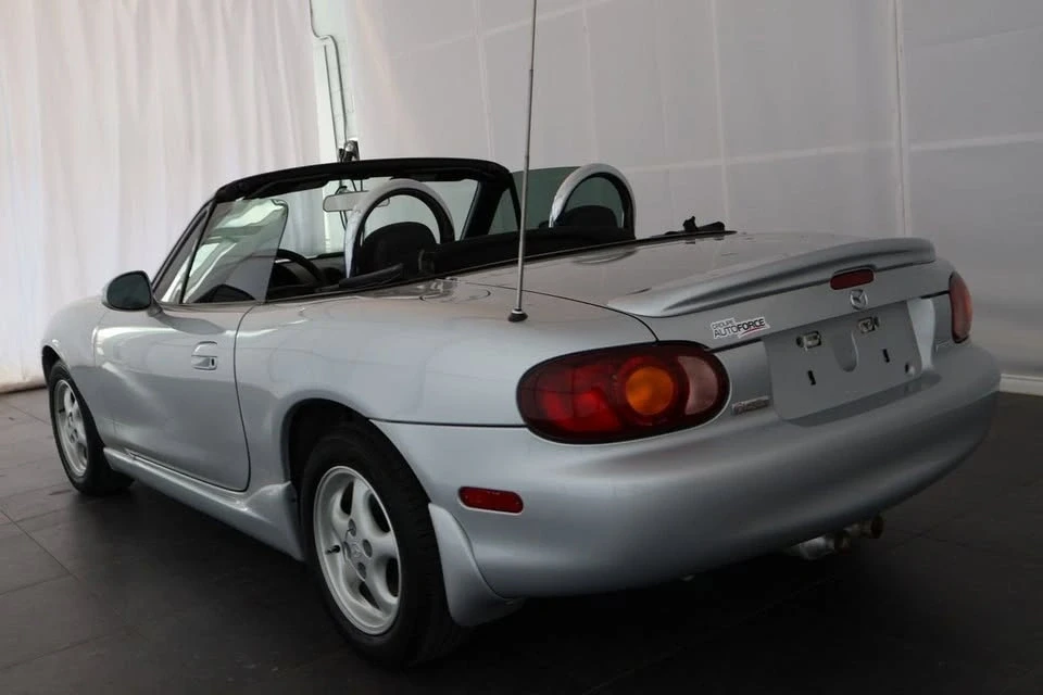 2000 Mazda NB MX-5 Miata - Image 17 of 20