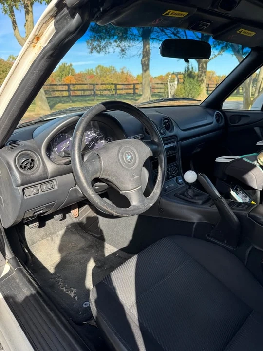 2000 Mazda NB MX-5 Miata - Image 12 of 16