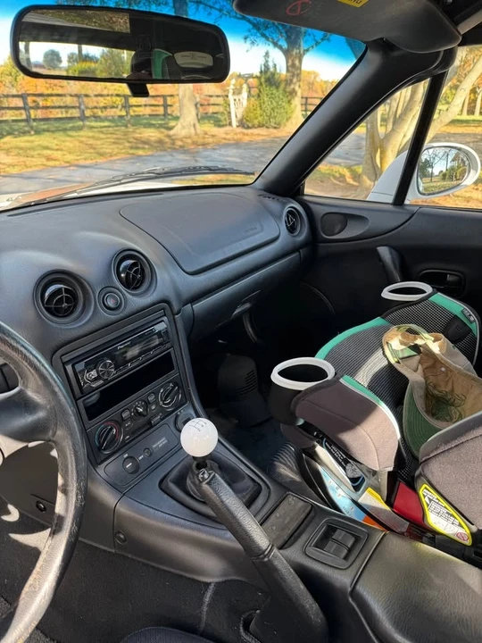 2000 Mazda NB MX-5 Miata - Image 13 of 16