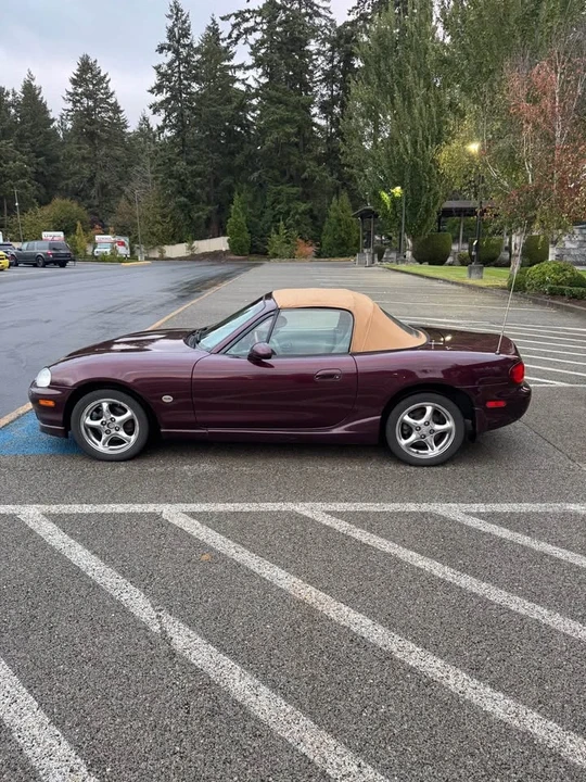 2000 Mazda NB MX-5 Miata - Image 5 of 9