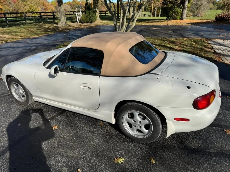 2000 Mazda NB MX-5 Miata - Image 2 of 16