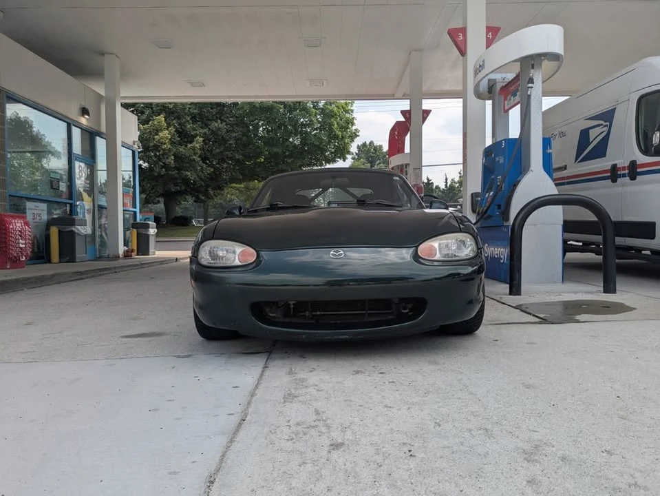 2000 Mazda NB MX-5 Miata - Image 5 of 12