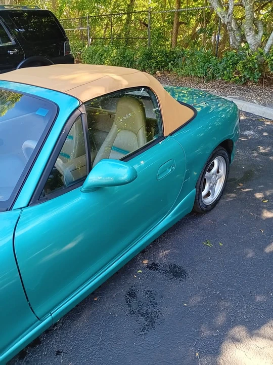 2000 Mazda NB MX-5 Miata - Image 2 of 10