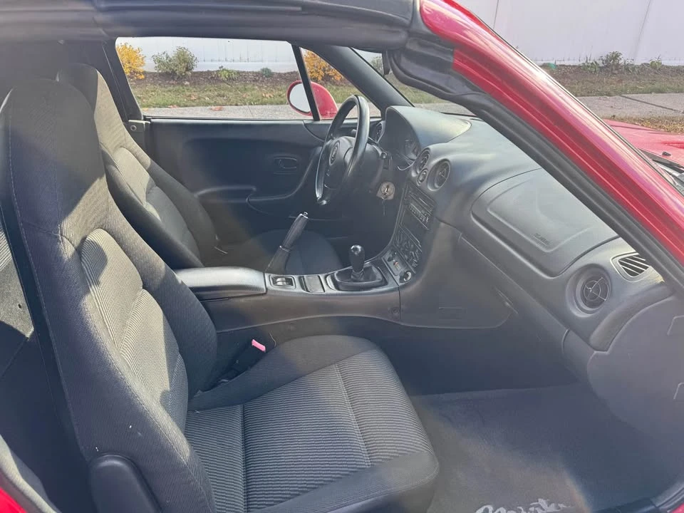 2000 Mazda NB MX-5 Miata - Image 9 of 9