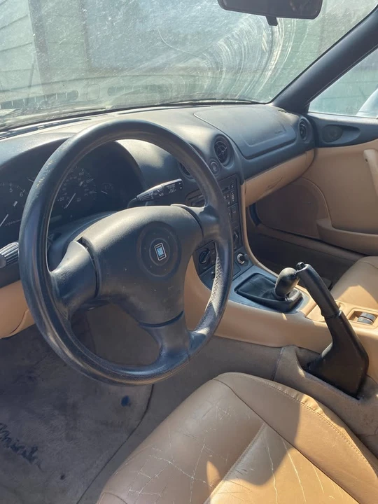 2000 Mazda NB MX-5 Miata - Image 6 of 7