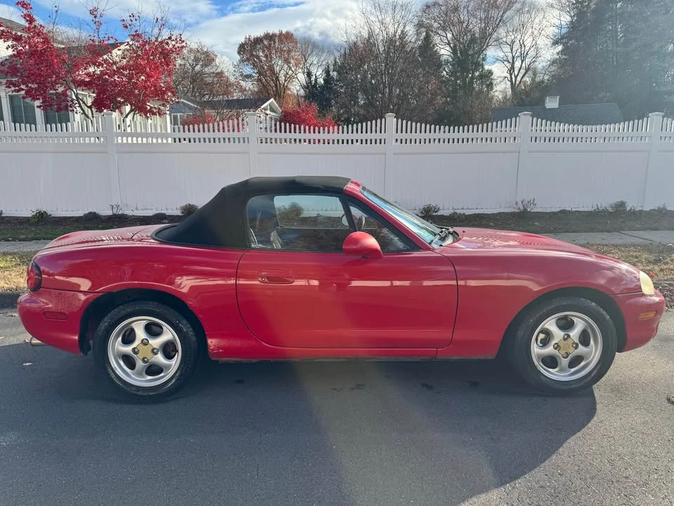 2000 Mazda NB MX-5 Miata - Image 4 of 9