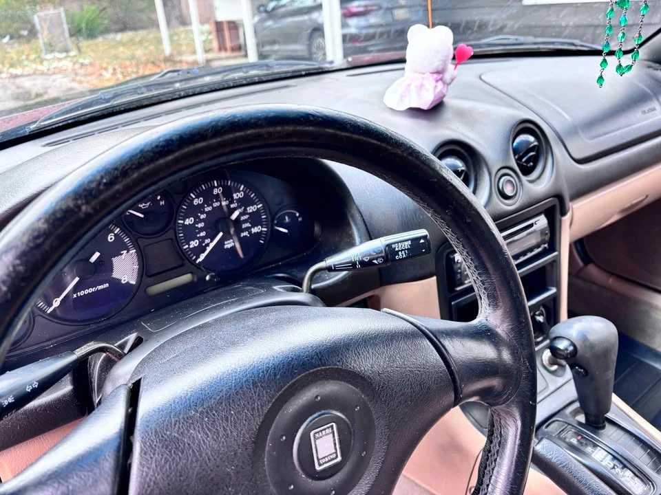 2000 Mazda NB MX-5 Miata - Image 8 of 10