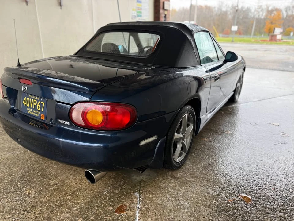 2000 Mazda NB MX-5 Miata - Image 3 of 4