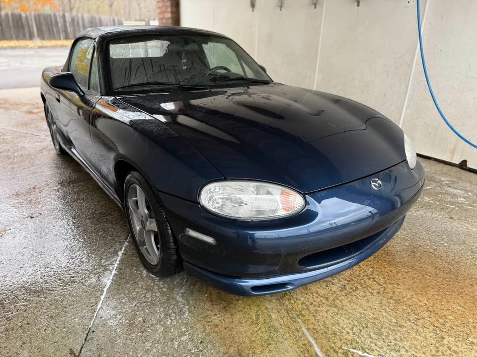 2000 Mazda NB MX-5 Miata - Image 2 of 4