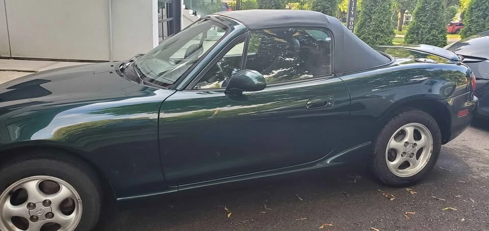 2000 Mazda NB MX-5 Miata - Image 2 of 5