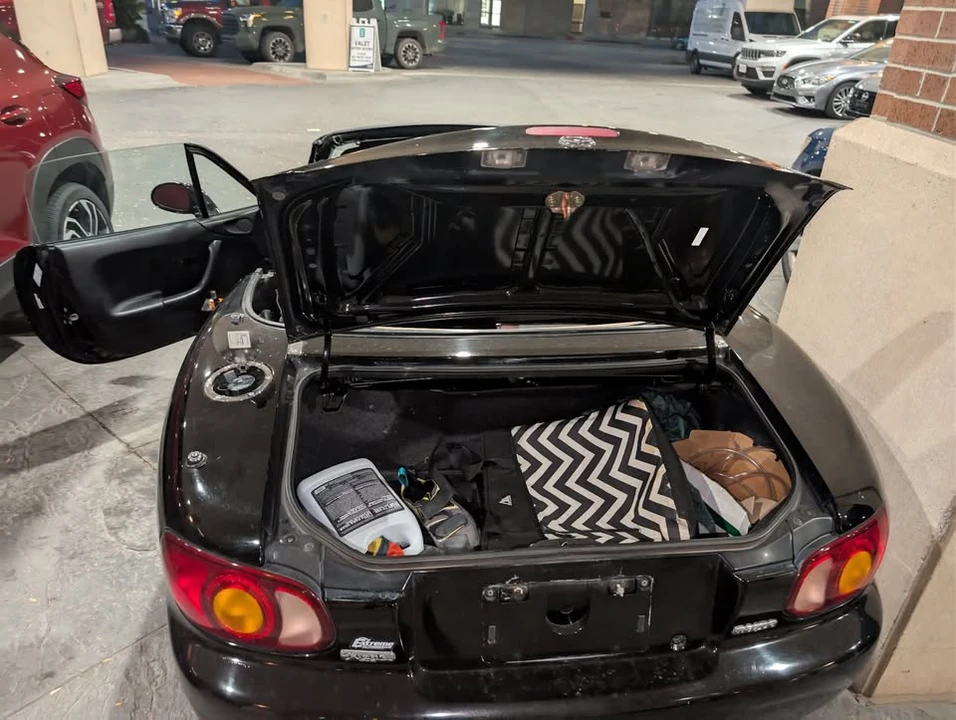 2000 Mazda NB MX-5 Miata - Image 10 of 10