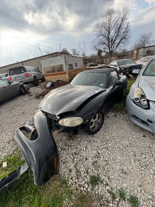 2000 Mazda NB MX-5 Miata - Image 5 of 15
