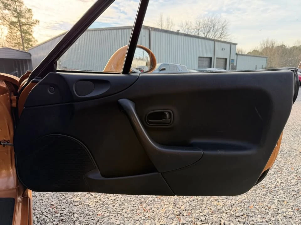 2000 Mazda NB MX-5 Miata - Image 11 of 15