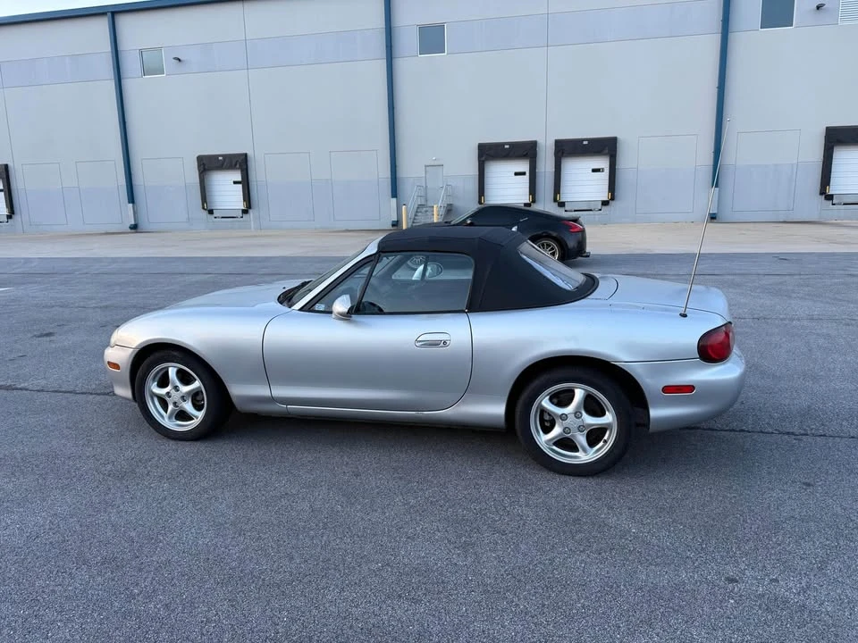 2000 Mazda NB MX-5 Miata - Image 5 of 6