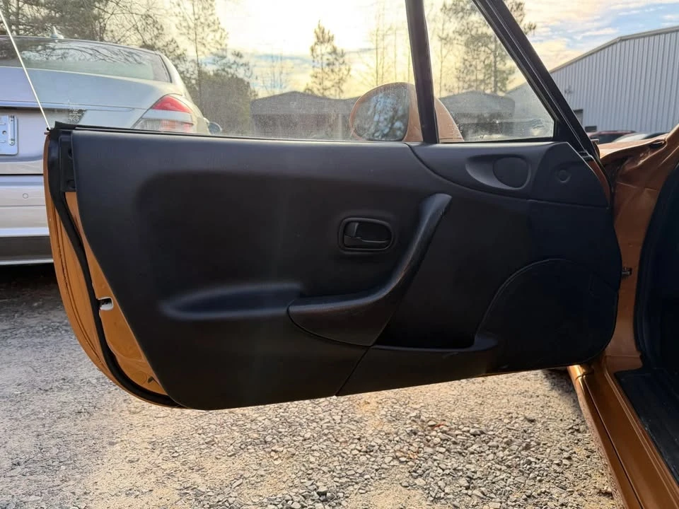 2000 Mazda NB MX-5 Miata - Image 9 of 15