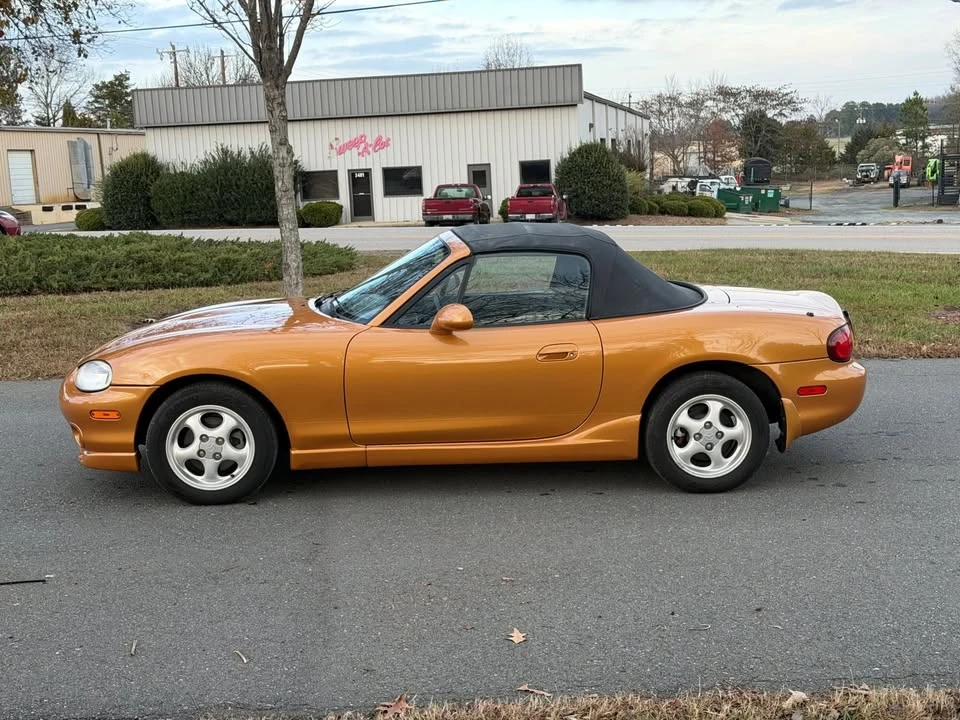 2000 Mazda NB MX-5 Miata - Image 3 of 15