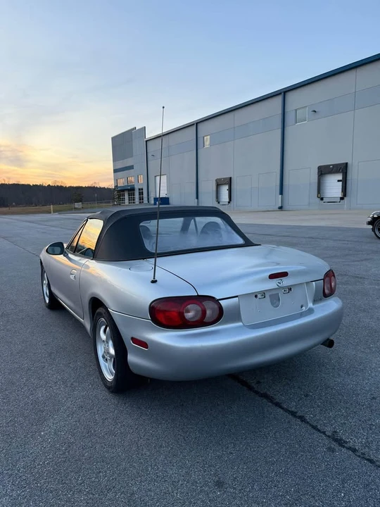 2000 Mazda NB MX-5 Miata - Image 6 of 6