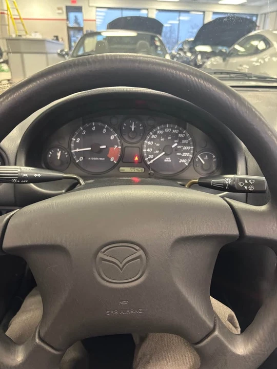 2000 Mazda NB MX-5 Miata - Image 6 of 9