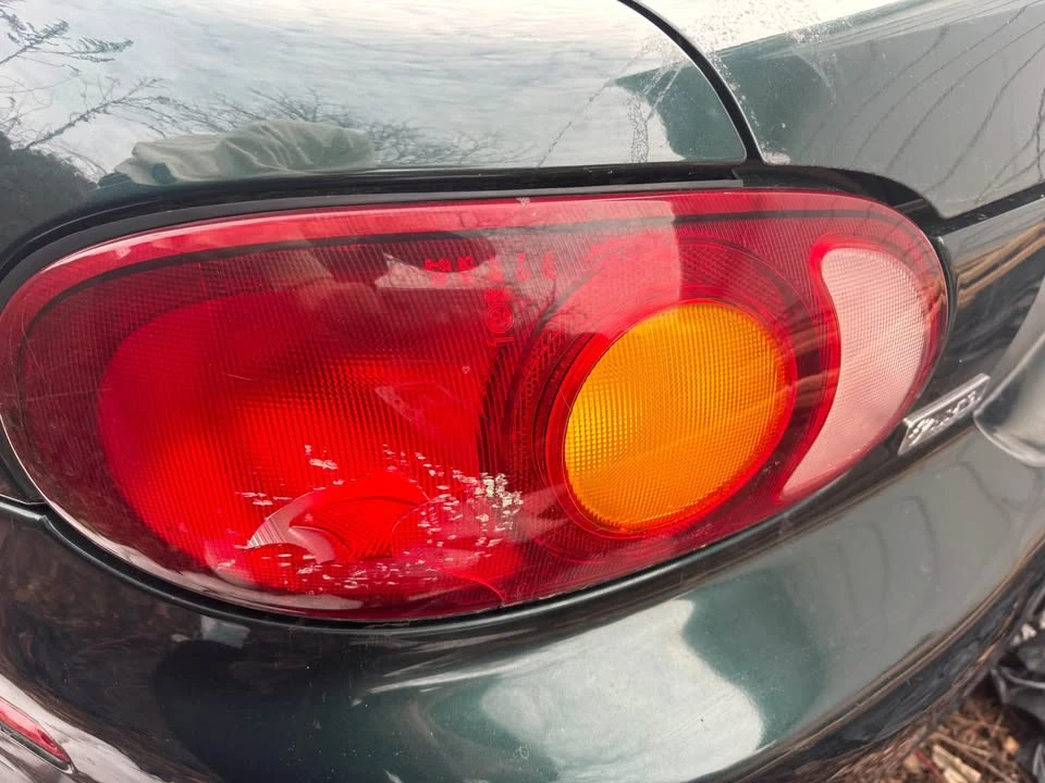 2000 Mazda NB MX-5 Miata - Image 10 of 10