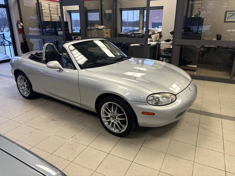 2000 Mazda NB MX-5 Miata - Image 3 of 9