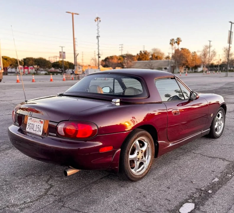 2000 Mazda NB MX-5 Miata - Image 2 of 6