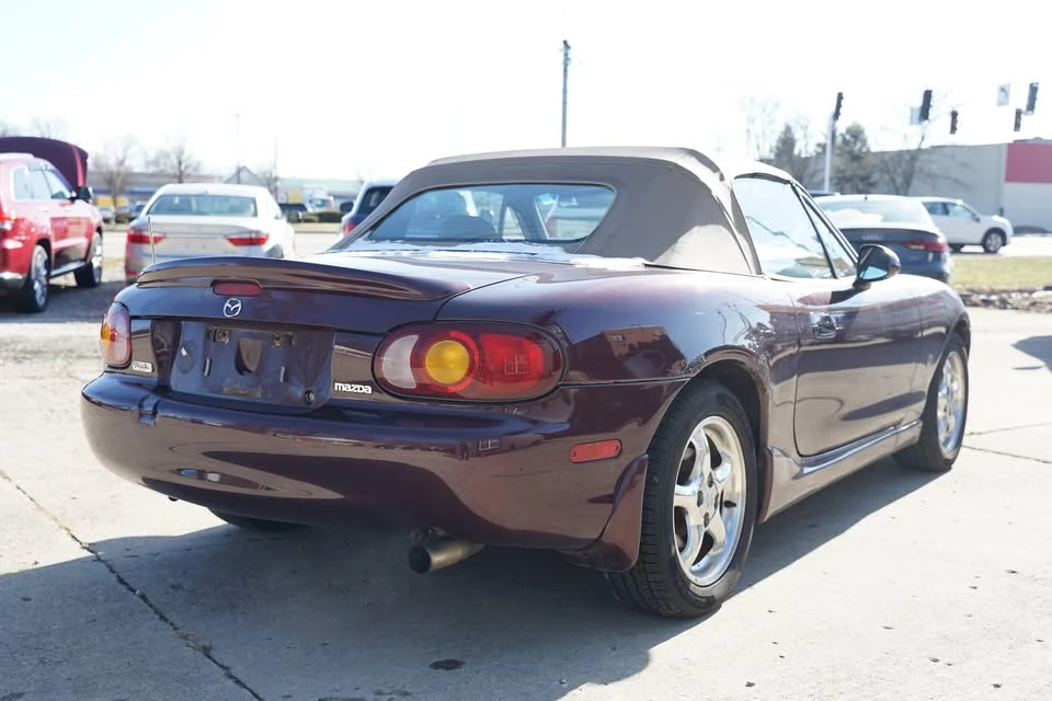2000 Mazda NB MX-5 Miata - Image 6 of 12