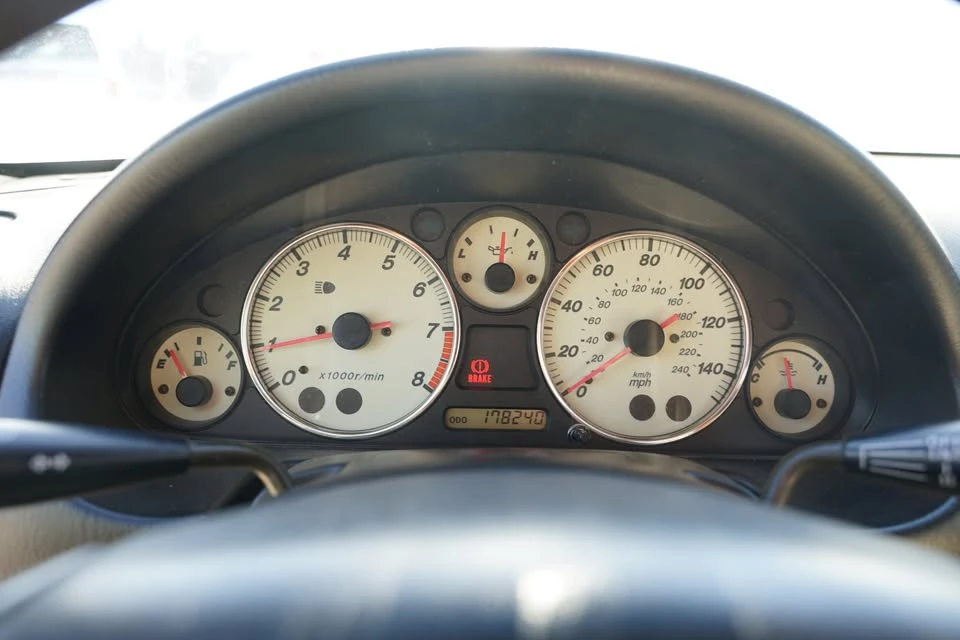 2000 Mazda NB MX-5 Miata - Image 10 of 12