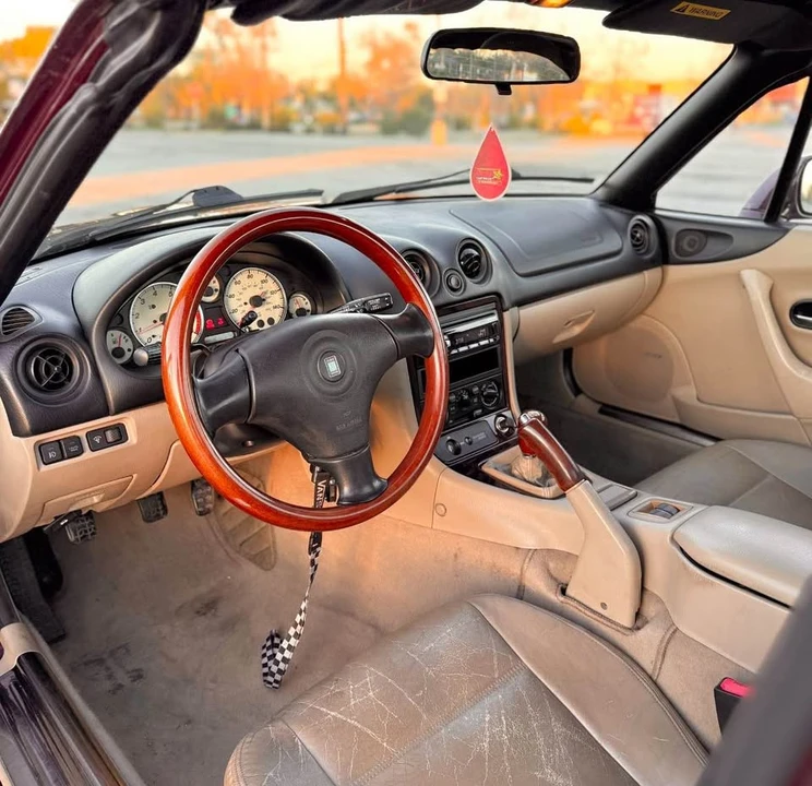 2000 Mazda NB MX-5 Miata - Image 6 of 6