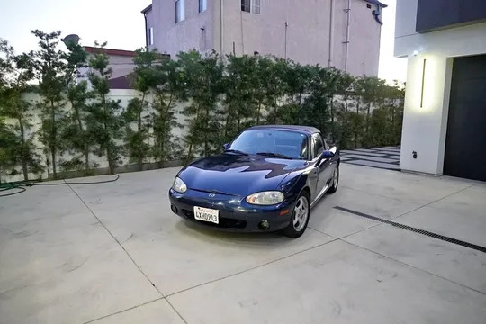 2000 Mazda MX-5 Miata