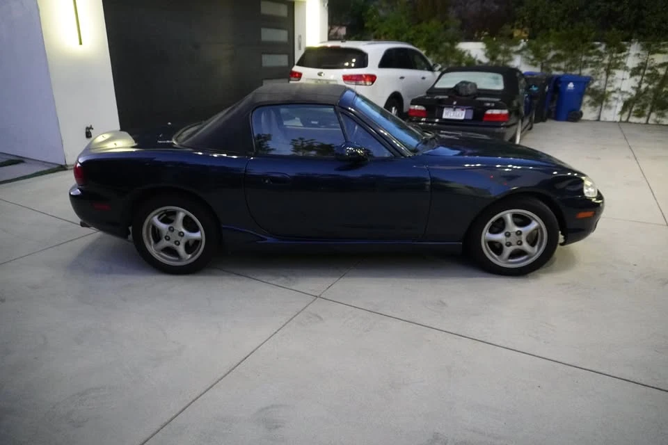 2000 Mazda NB MX-5 Miata - Image 8 of 19