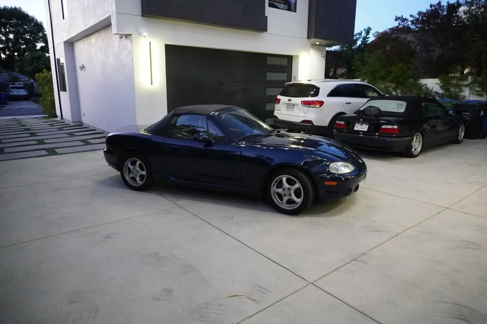 2000 Mazda NB MX-5 Miata - Image 9 of 19