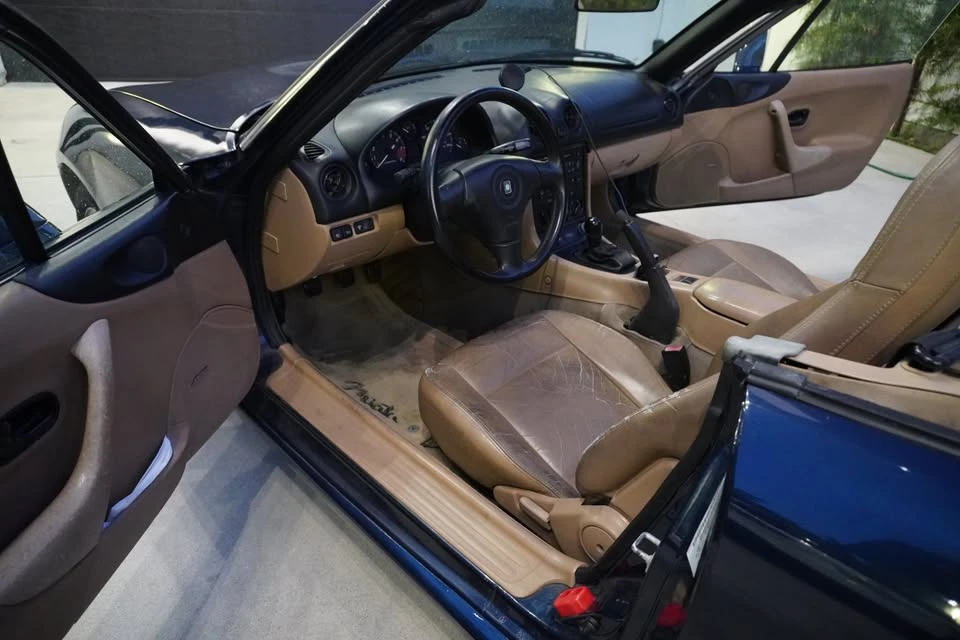 2000 Mazda NB MX-5 Miata - Image 12 of 19