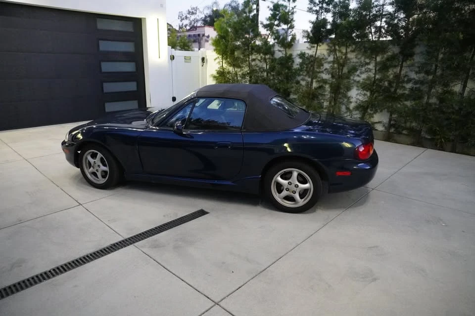 2000 Mazda NB MX-5 Miata - Image 5 of 19