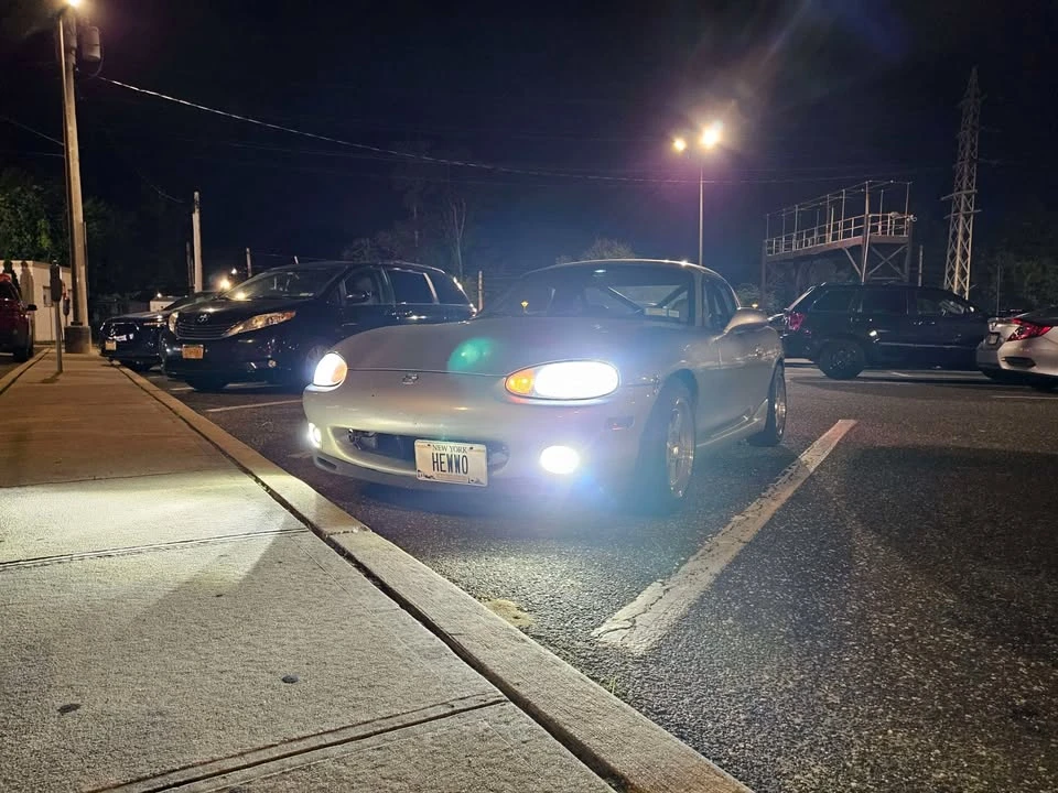 2000 Mazda NB MX-5 Miata - Image 2 of 6
