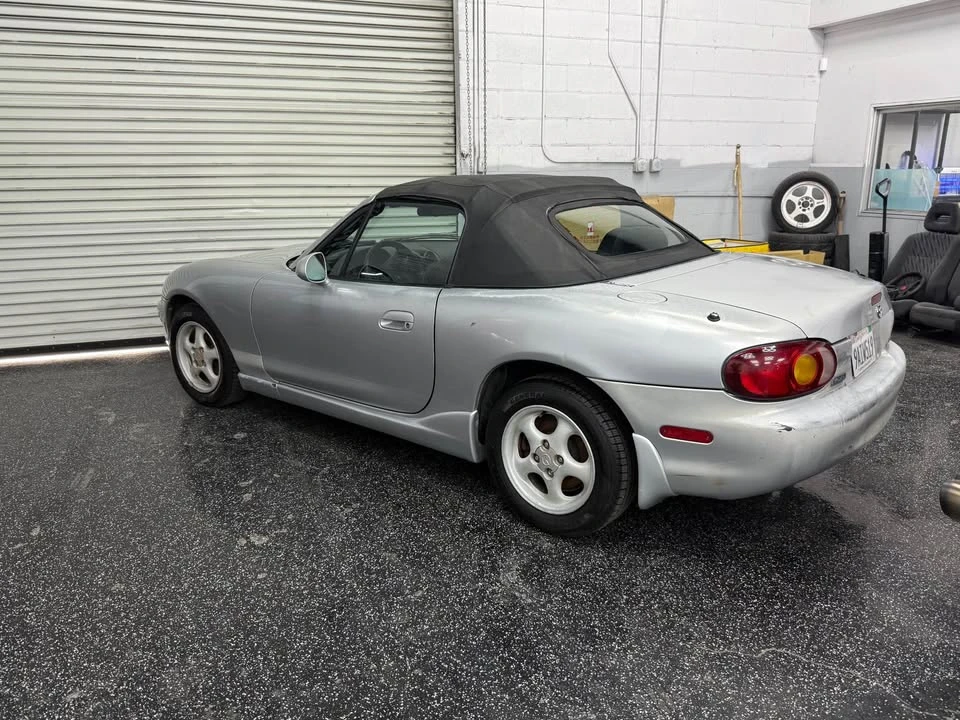 2000 Mazda NB MX-5 Miata - Image 3 of 11