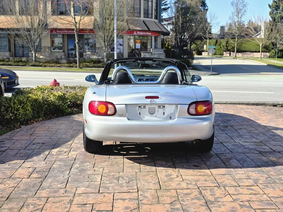 2000 Mazda NB MX-5 Miata - Image 6 of 11