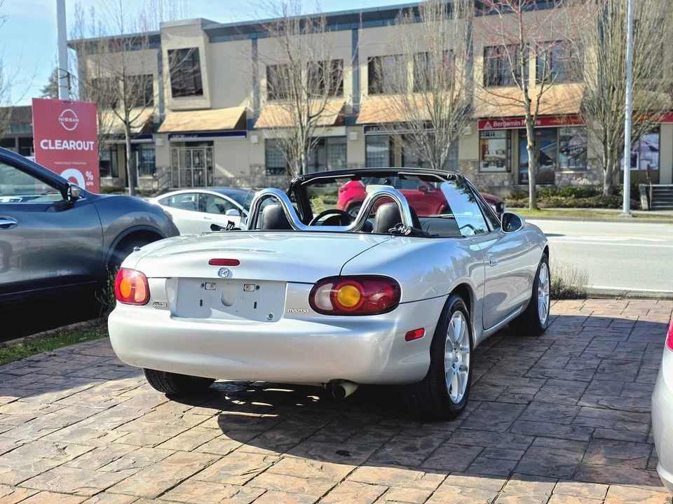 2000 Mazda NB MX-5 Miata - Image 7 of 11